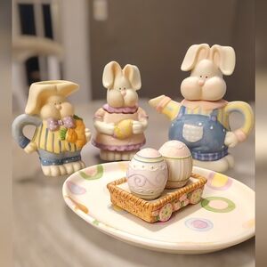 Easter Bunny Figurine Tea Party Set with Pastel Colors New w.o./ Box